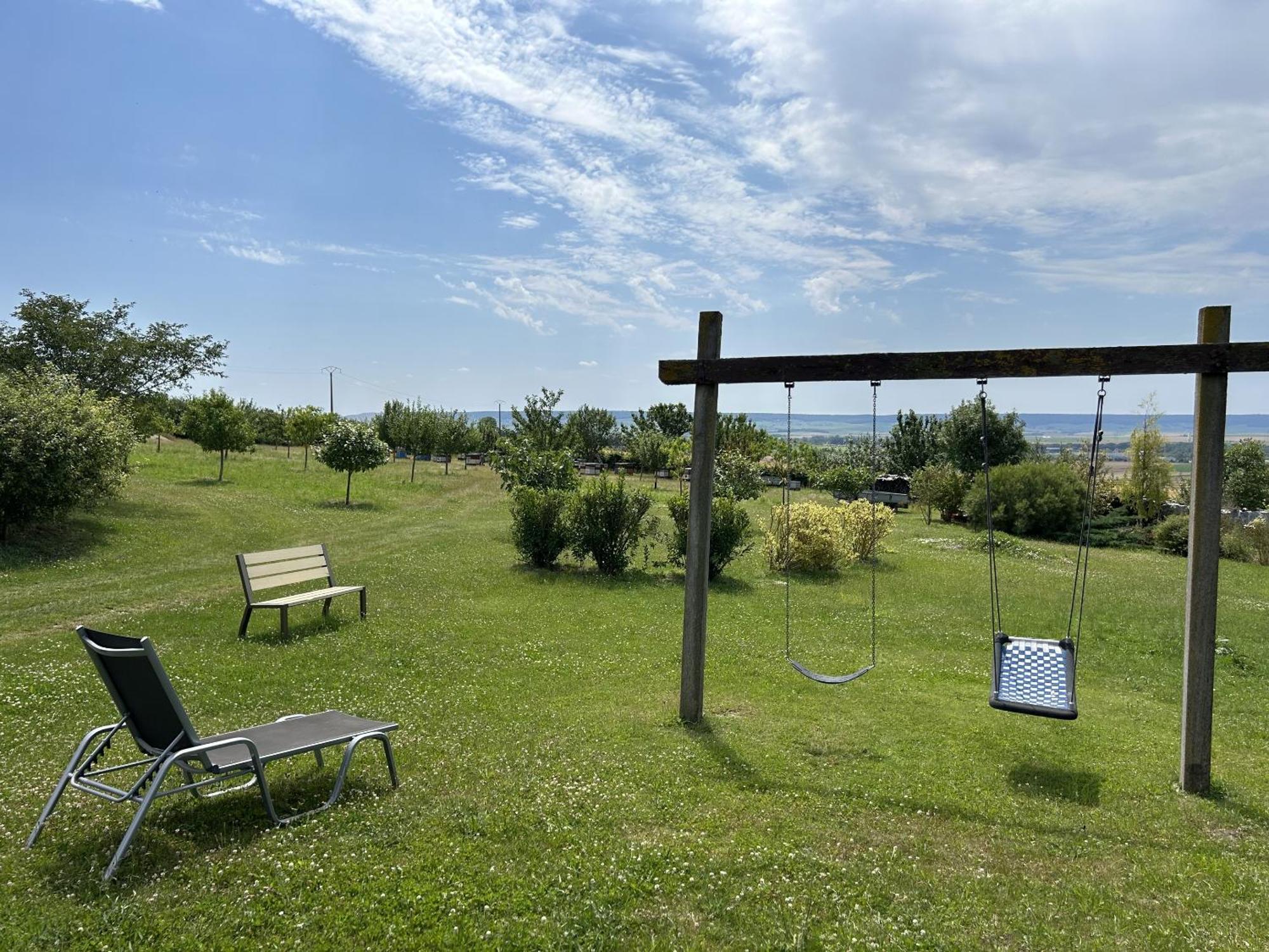 Le Charme Villa Cernay-les-Reims ภายนอก รูปภาพ